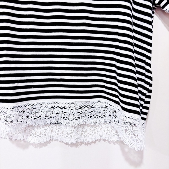 🦋3/25$🦋 ARDENE – Black & white striped lace-trim crop tee | Size S • - Picture 3 of 6